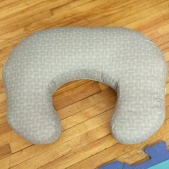 Nursing Pillow - Picture 4 of 4
